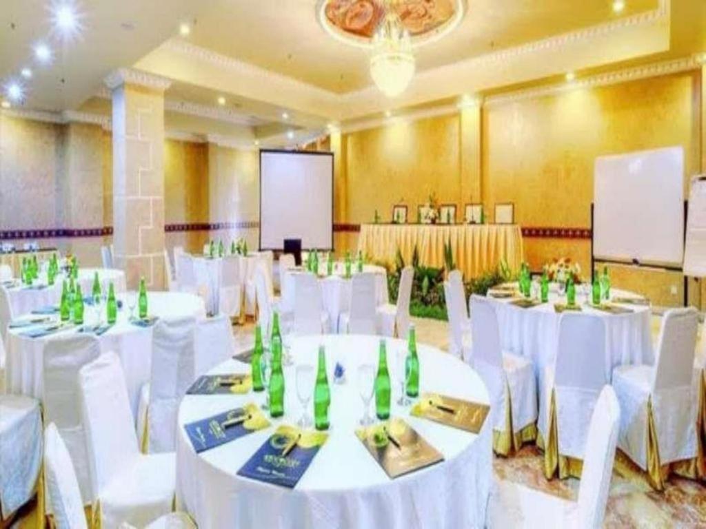 Amos Cozy Hotel Melawai Jakarta Buitenkant foto