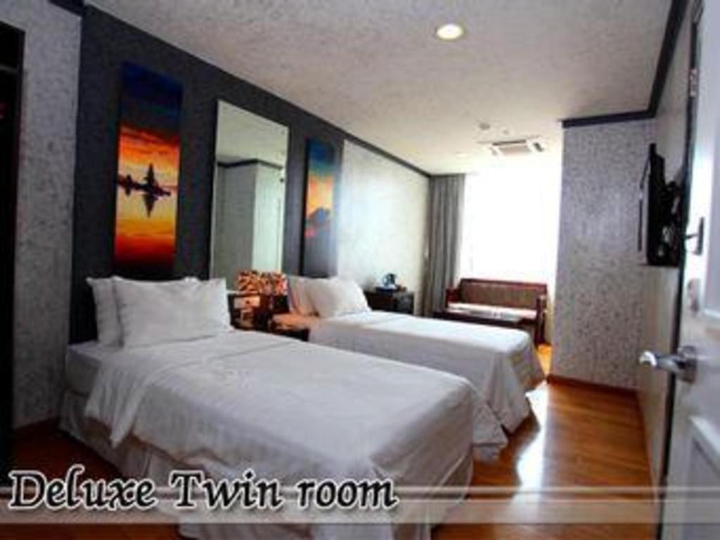 Amos Cozy Hotel Melawai Jakarta Buitenkant foto