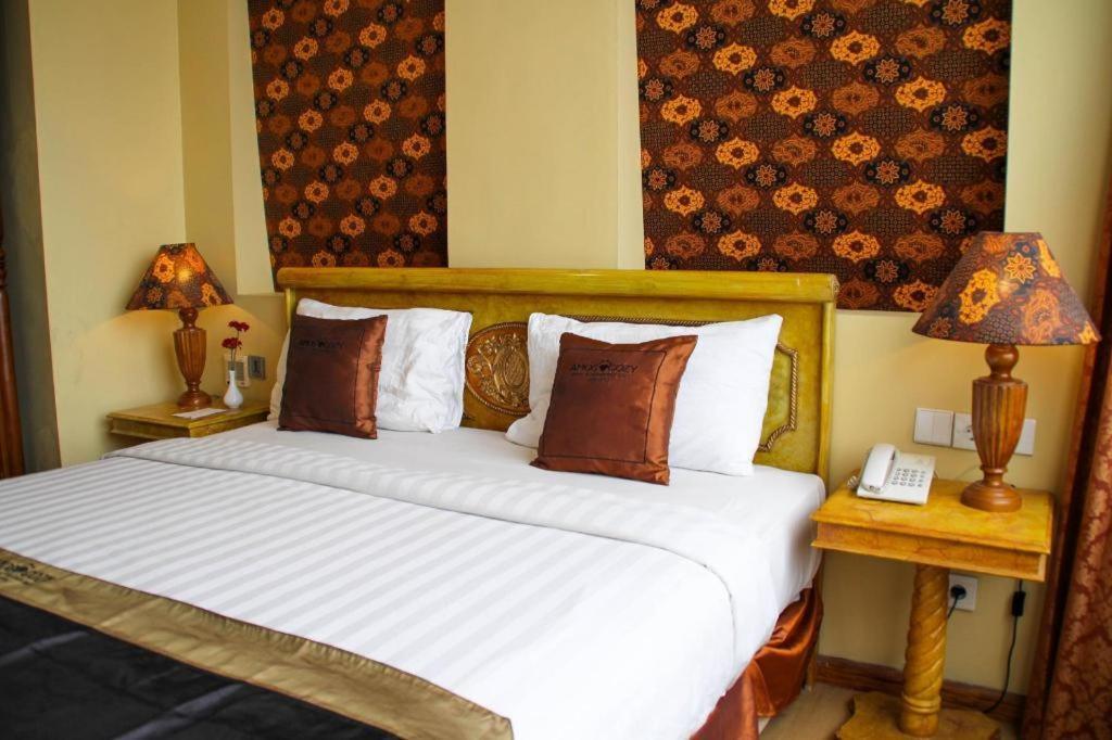 Amos Cozy Hotel Melawai Jakarta Buitenkant foto