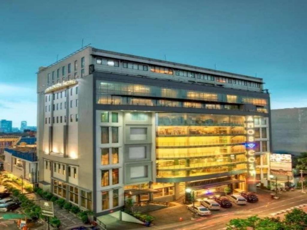 Amos Cozy Hotel Melawai Jakarta Buitenkant foto