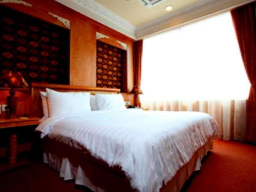 Amos Cozy Hotel Melawai Jakarta Buitenkant foto